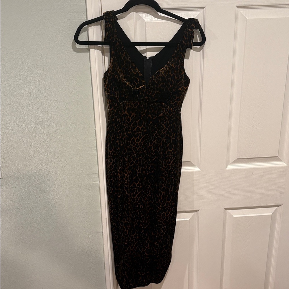 Elegant Brown Leopard Print Midi Dress - Picture 2 of 5